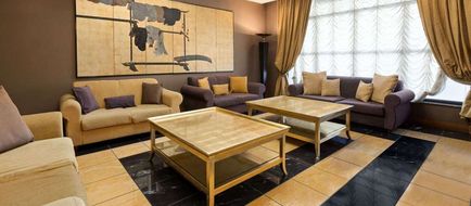 Ramada Naples Lobby