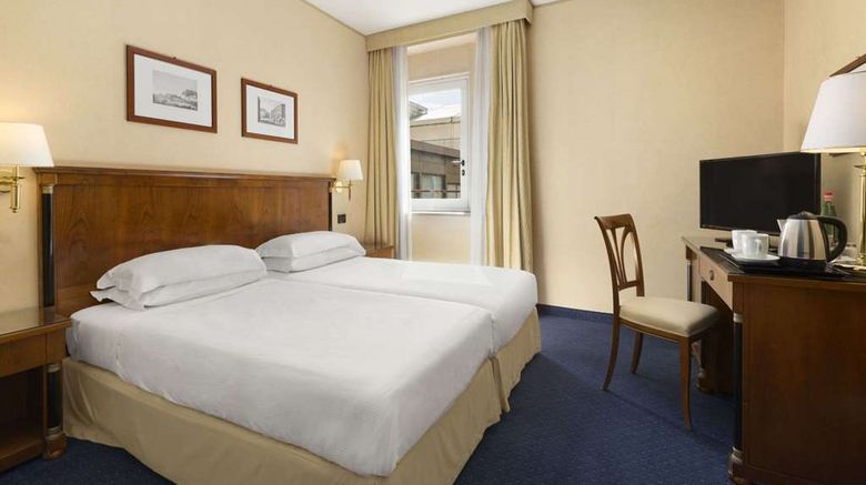 <b>Ramada Naples Room</b>. Images powered by <a href="https://iceportal.shijigroup.com/" title="IcePortal" target="_blank">IcePortal</a>.