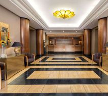 Ramada Naples Lobby