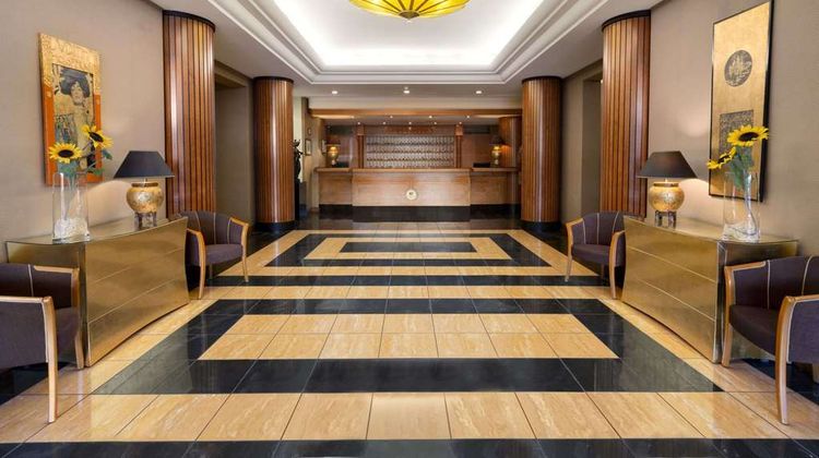 Ramada Naples Lobby