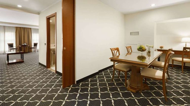 Ramada Naples Suite