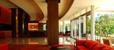 Howard Johnson Plaza Hotel Mayorazgo Lobby