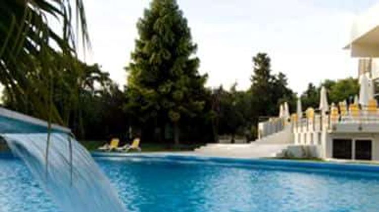 Howard Johnson Plaza Hotel Mayorazgo Pool