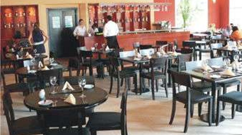 <b>Howard Johnson Resort Pilar Restaurant</b>. Images powered by <a href="https://iceportal.shijigroup.com/" title="IcePortal" target="_blank">IcePortal</a>.