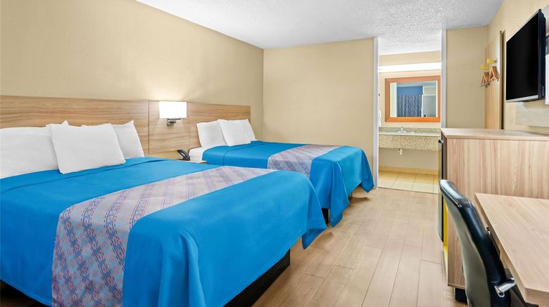<b>Days Inn Lafayette/Airport Room</b>. Images powered by <a href="https://iceportal.shijigroup.com/" title="IcePortal" target="_blank">IcePortal</a>.