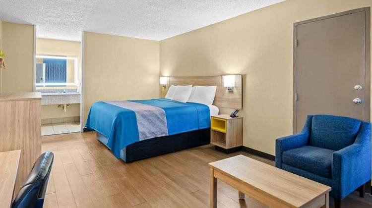 Days Inn Lafayette/Airport Room