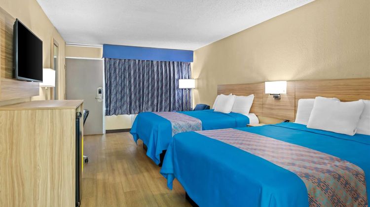 Days Inn Lafayette/Airport Room