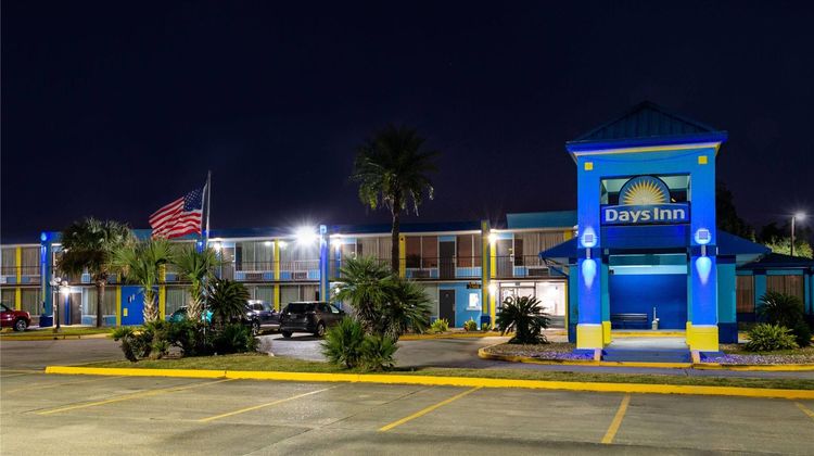 Days Inn Lafayette/Airport Exterior