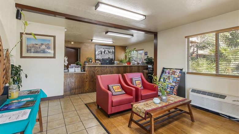 <b>Super 8 by Wyndham St. George UT Lobby</b>. Images powered by <a href="https://iceportal.shijigroup.com/" title="IcePortal" target="_blank">IcePortal</a>.