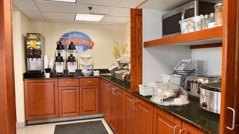 <b>Baymont Inn & Suites Oklahoma City Arpt Restaurant</b>. Images powered by <a href="https://iceportal.shijigroup.com/" title="IcePortal" target="_blank">IcePortal</a>.