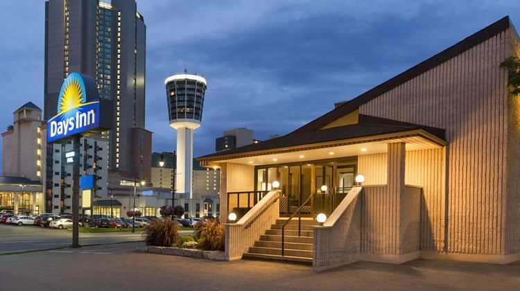 Days Inn by Wyndham Fallsview Exterior