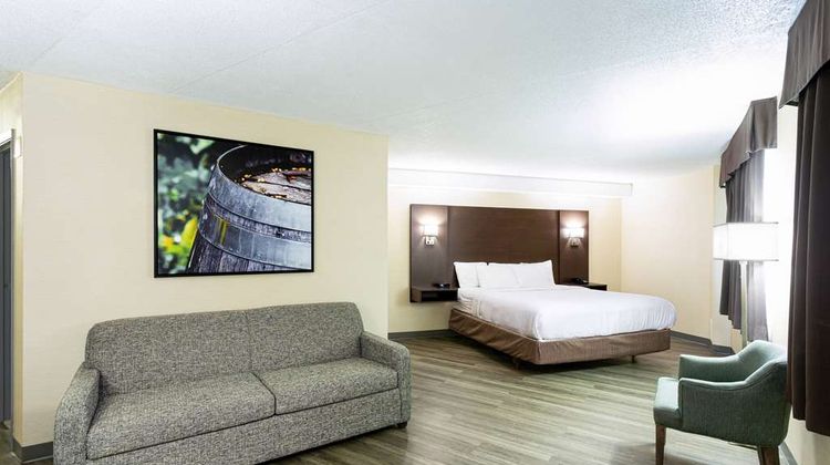 Days Inn by Wyndham Fallsview Suite