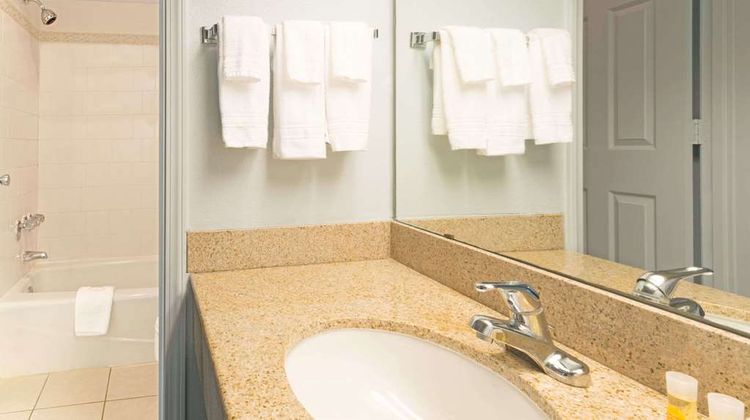 Days Inn KU Lawrence Room