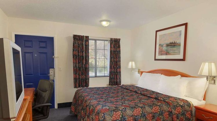 Days Inn KU Lawrence Room