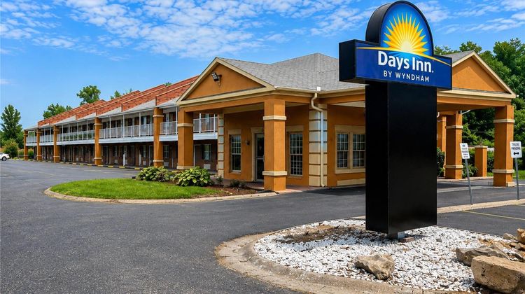 Days Inn KU Lawrence Exterior