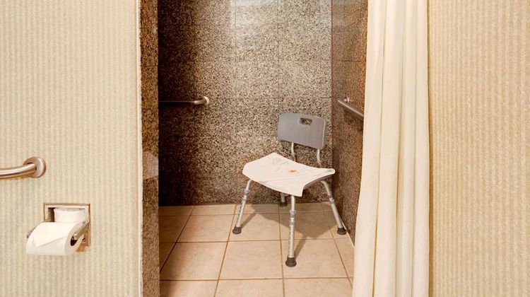 Days Inn and Suites Artesia Room