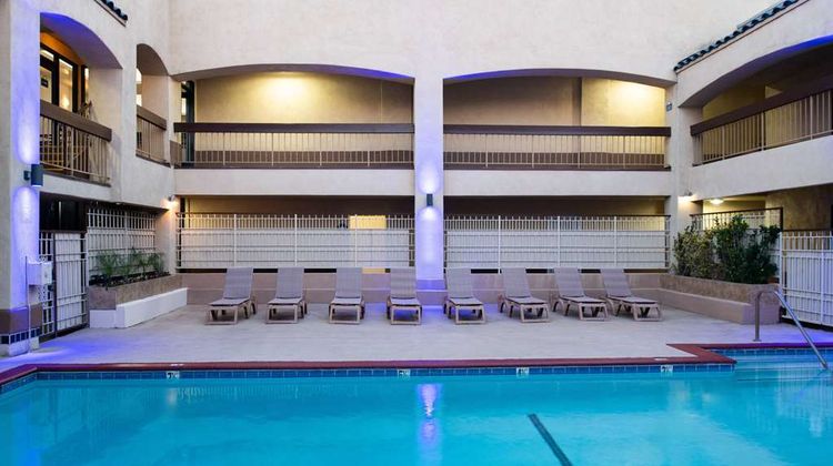 Days Inn and Suites Artesia Pool