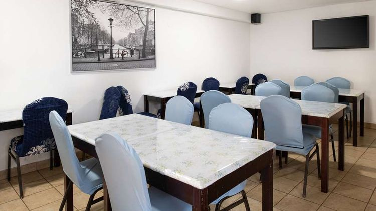 Days Inn and Suites Artesia Restaurant