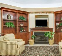 Days Inn Burlington East Lobby