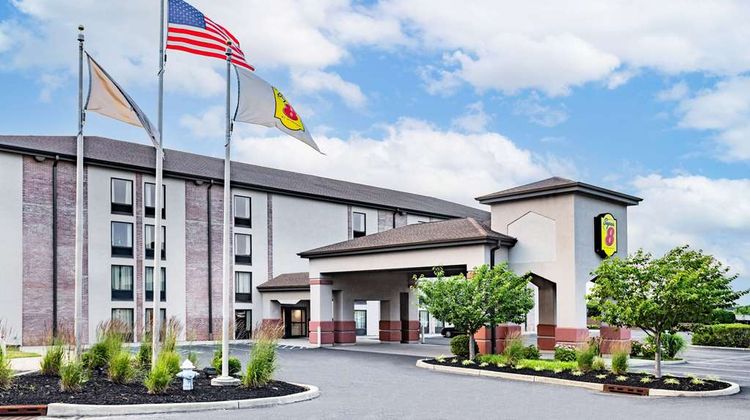 Super 8 Mount Laurel Exterior