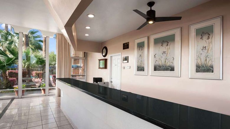<b>Travelodge Bakersfield Lobby</b>. Images powered by <a href="https://iceportal.shijigroup.com/" title="IcePortal" target="_blank">IcePortal</a>.
