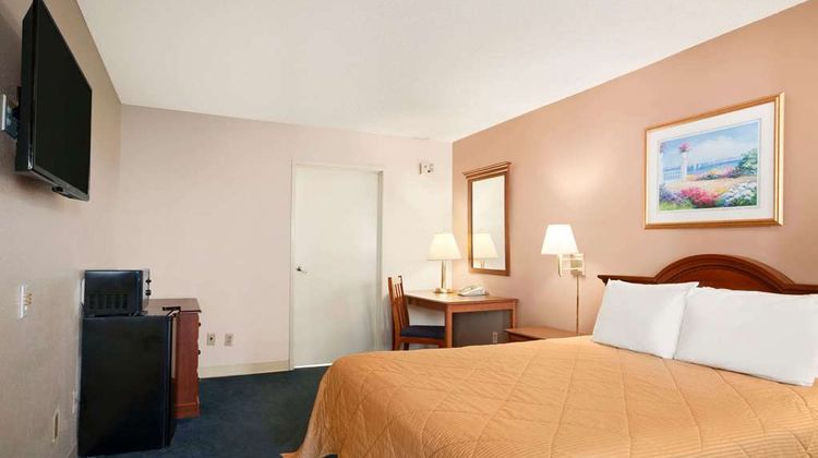 Travelodge Bakersfield Room