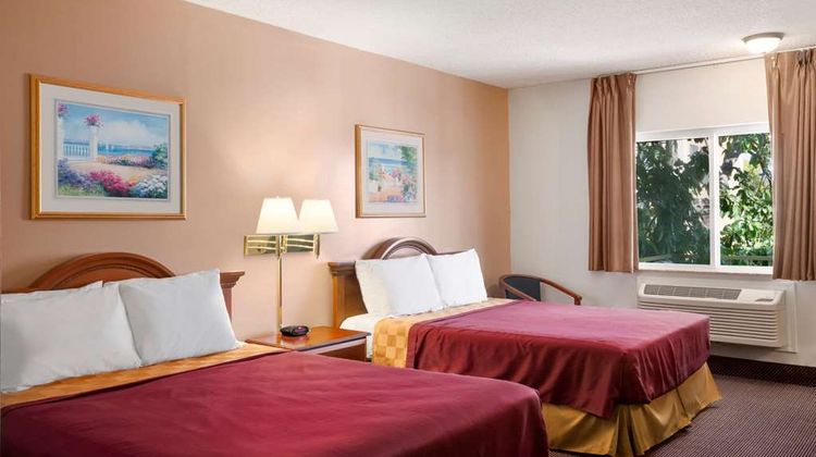 Travelodge Bakersfield Room