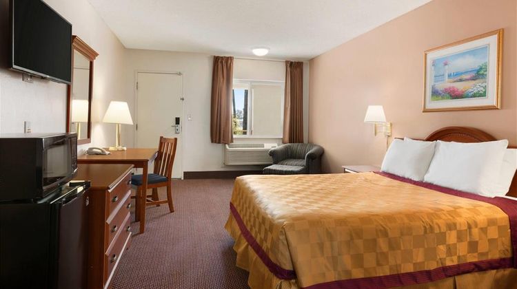 Travelodge Bakersfield Room