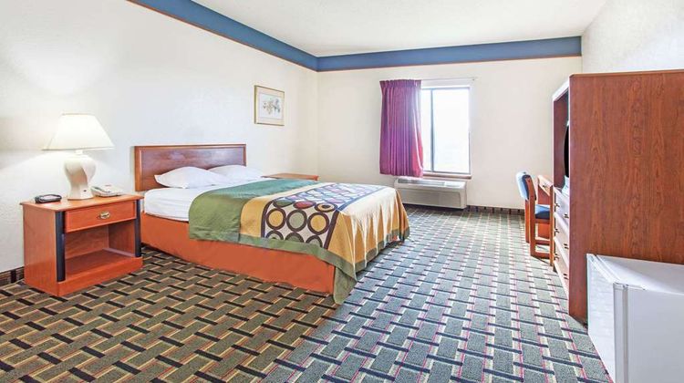 Super 8 Atchison Room