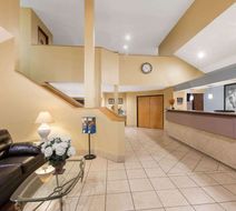 Super 8 Midland Lobby