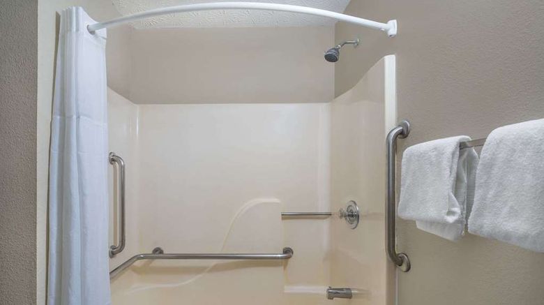 <b>Super 8 Knoxville North/Powell Room</b>. Images powered by <a href="https://iceportal.shijigroup.com/" title="IcePortal" target="_blank">IcePortal</a>.