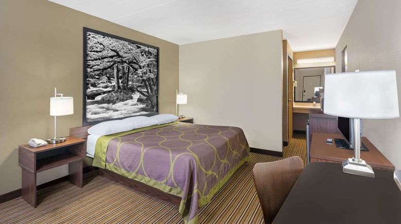 <b>Super 8 Knoxville North/Powell Room</b>. Images powered by <a href="https://iceportal.shijigroup.com/" title="IcePortal" target="_blank">IcePortal</a>.