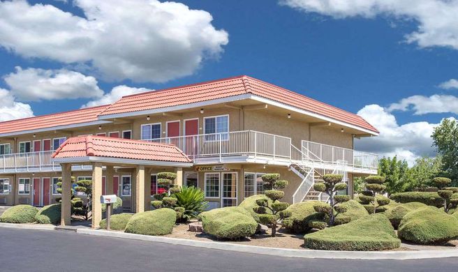 Days Inn Turlock Exterior
