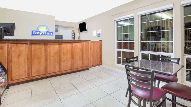 <b>Days Inn Turlock Lobby</b>. Images powered by <a href="https://iceportal.shijigroup.com/" title="IcePortal" target="_blank">IcePortal</a>.