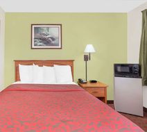Days Inn Turlock Room