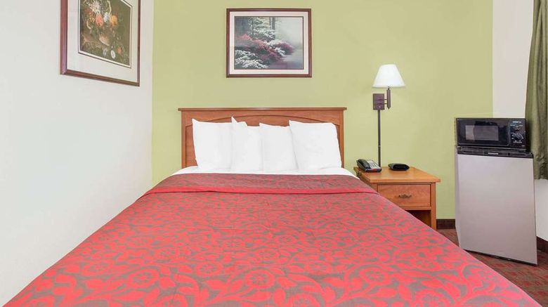 <b>Days Inn Turlock Room</b>. Images powered by <a href="https://iceportal.shijigroup.com/" title="IcePortal" target="_blank">IcePortal</a>.