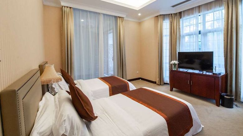 <b>Ramada Plaza Sino Bay Shanghai Room</b>. Images powered by <a href="https://iceportal.shijigroup.com/" title="IcePortal" target="_blank">IcePortal</a>.