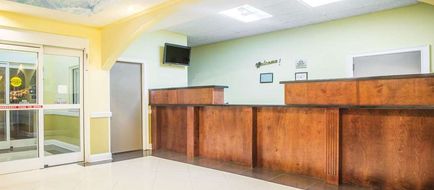 Days Inn & Suites Swainsboro Lobby