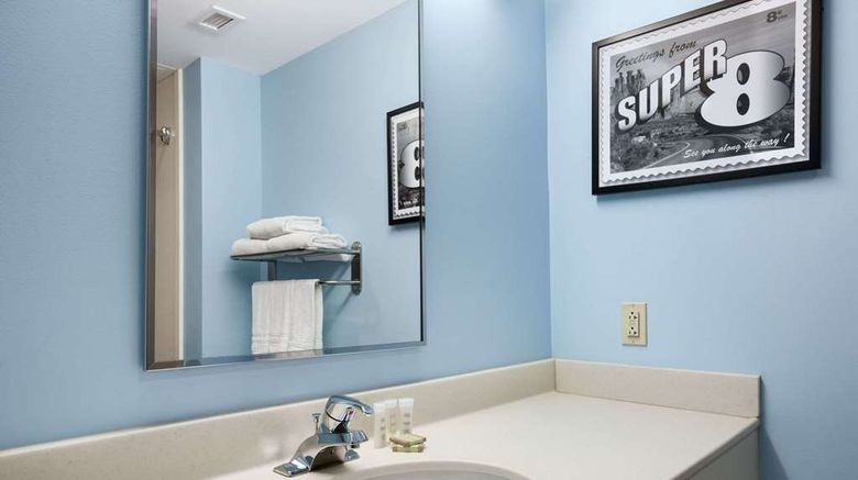 <b>Super 8 Pennsville/Wilmington Room</b>. Images powered by <a href="https://iceportal.shijigroup.com/" title="IcePortal" target="_blank">IcePortal</a>.