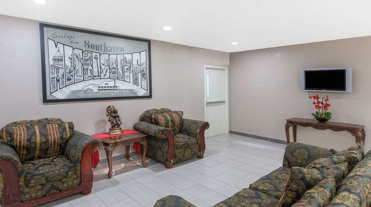 Super 8 Southaven Lobby