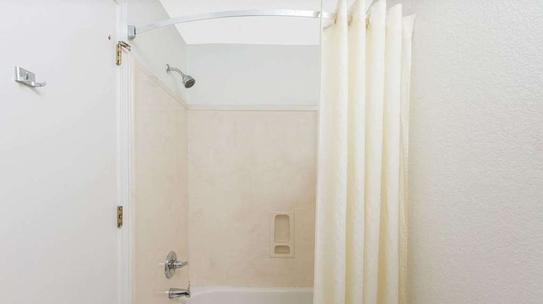 <b>Super 8 Southaven Room</b>. Images powered by <a href="https://iceportal.shijigroup.com/" title="IcePortal" target="_blank">IcePortal</a>.