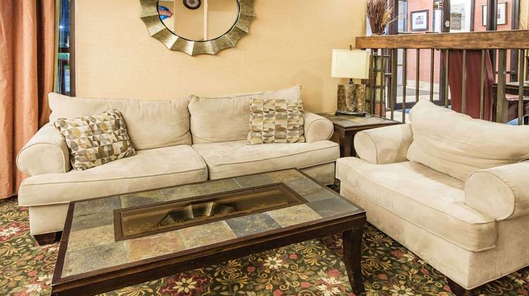 Baymont Inn & Suites Mobile/ I-65 Lobby