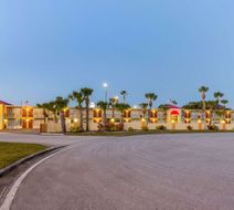 Howard Johnson Lakeland Exterior