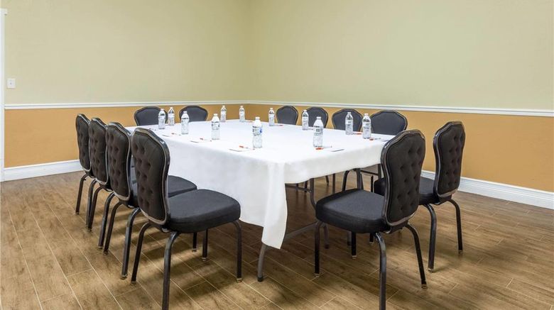 <b>Howard Johnson Lakeland Meeting</b>. Images powered by <a href="https://iceportal.shijigroup.com/" title="IcePortal" target="_blank">IcePortal</a>.