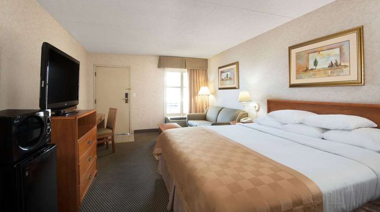 Travelodge by Wyndham Pueblo Room