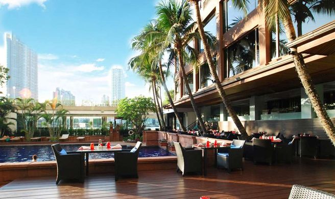 Ramada Plaza Menam Riverside Exterior