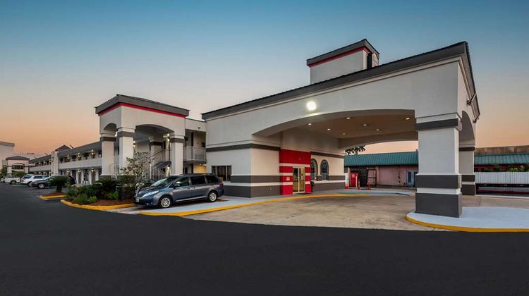 Super 8 Baton Rouge/I-10 Exterior