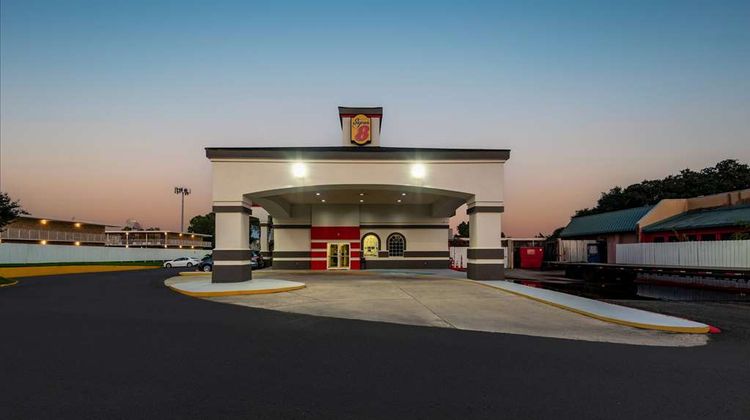 Super 8 Baton Rouge/I-10 Exterior