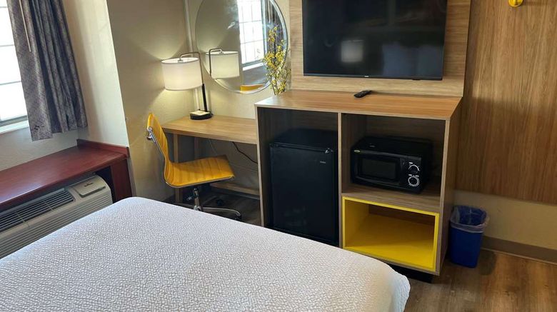 <b>Days Inn near Kansas Speedway Room</b>. Images powered by <a href="https://iceportal.shijigroup.com/" title="IcePortal" target="_blank">IcePortal</a>.