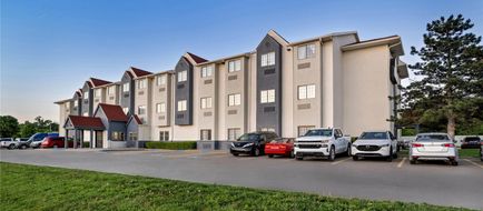 Days Inn near Kansas Speedway Exterior